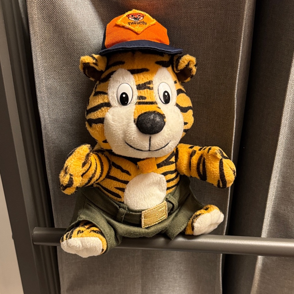 Kellytoy Tiger Boy Scouts of America Stuffed Animal